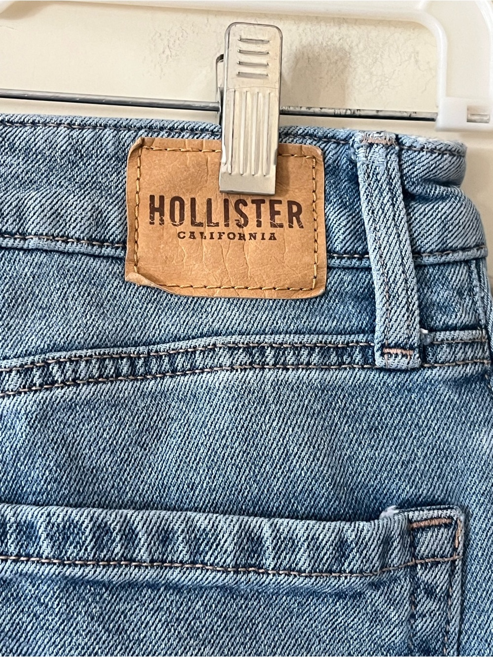 Hollister High Rise Wide-Leg Ripped Knee Jeans Juniors Size 3 - Picture 13 of 15